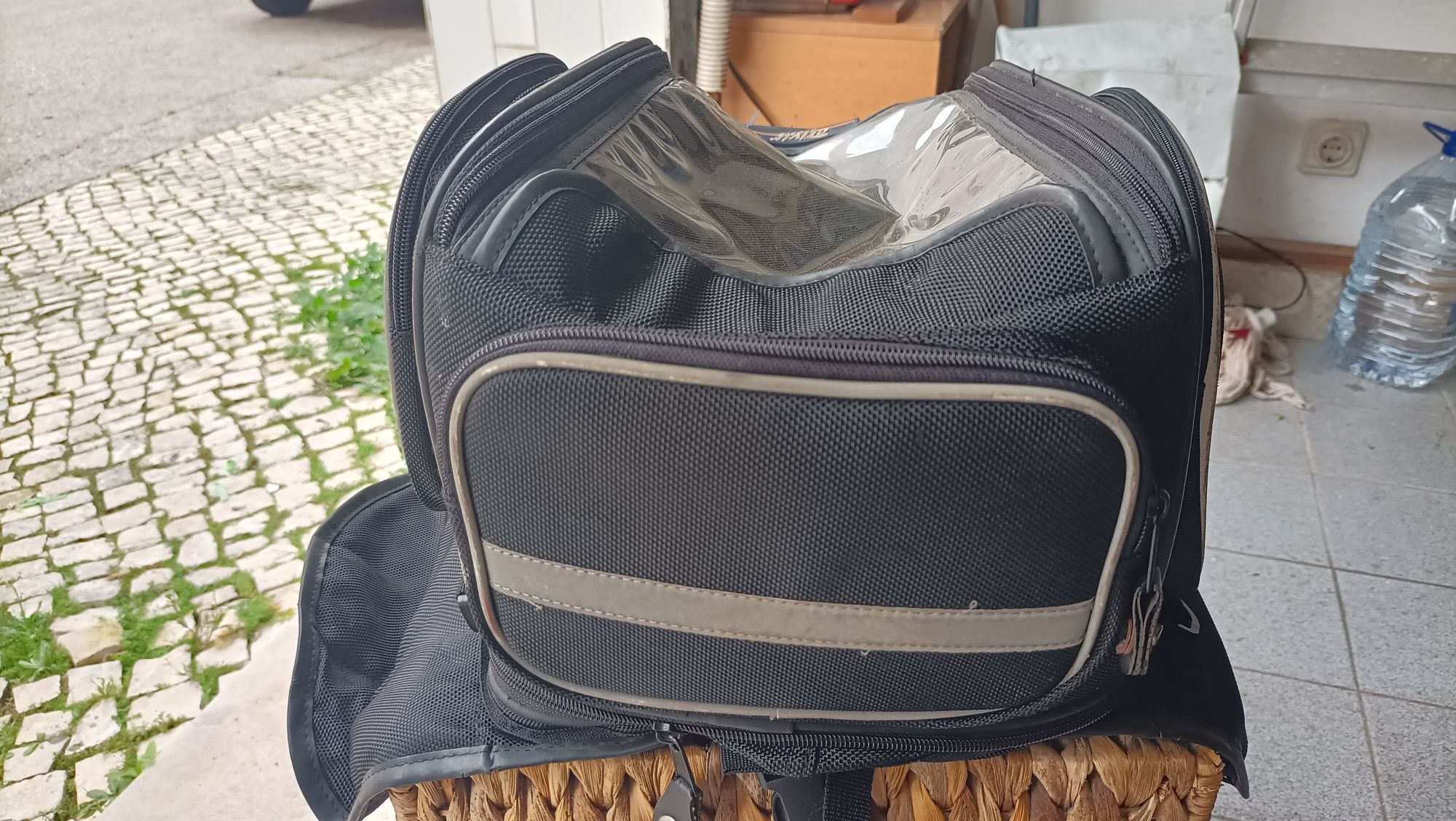 Saco depósito de moto (bag) com potentes imãns