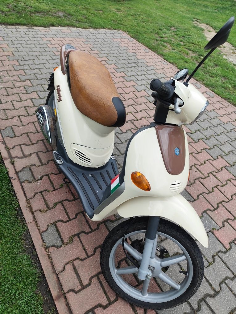 Skuter piaggio wespa liberty 50 4t motorower