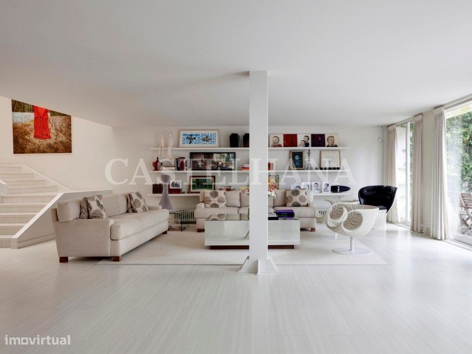 Moradia T4 com projeto aprovado na Lapa