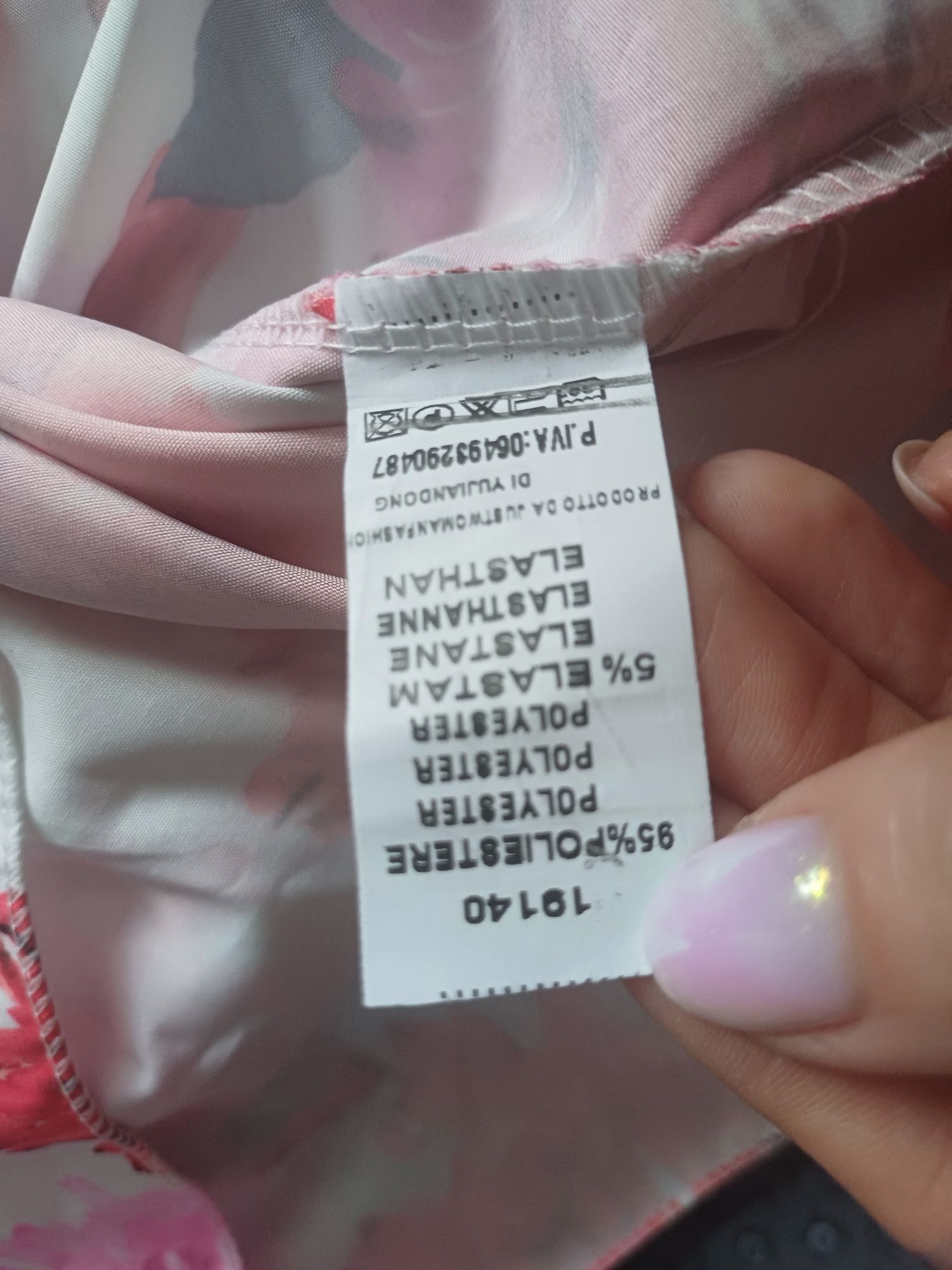 Sukienka w kwiaty nietoperz nowa