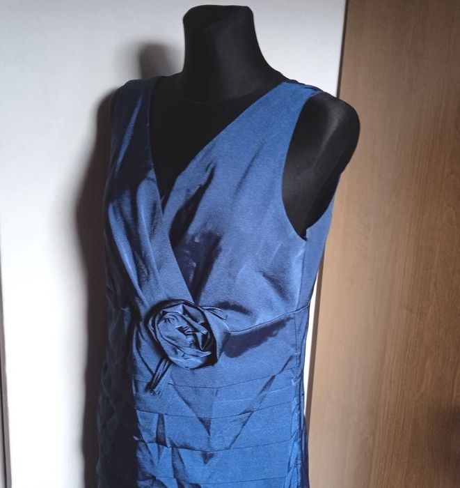 Wizytowa niebieska sukienka r. 46/48