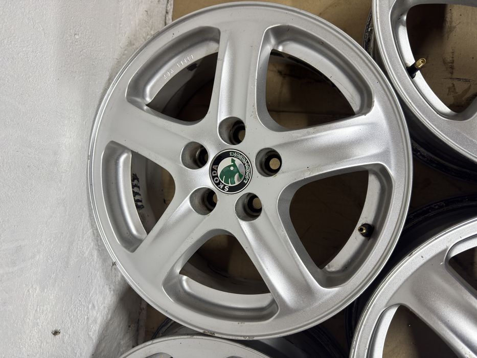 Диски Skoda r15 et38 оригінальні 5х100
