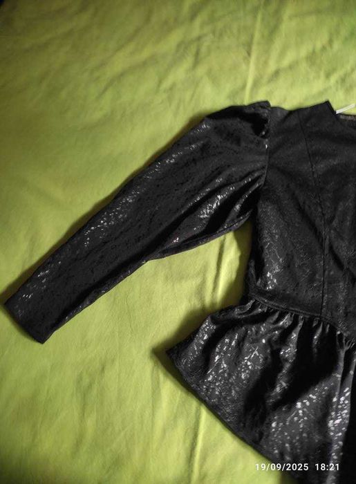 Blusa preta brilhante  de cerimónia tamanho  38