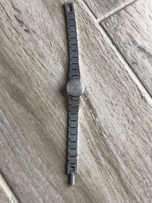 Zabytkowy zegarek damski radzieckiej marki Yanka Ussr Vintage