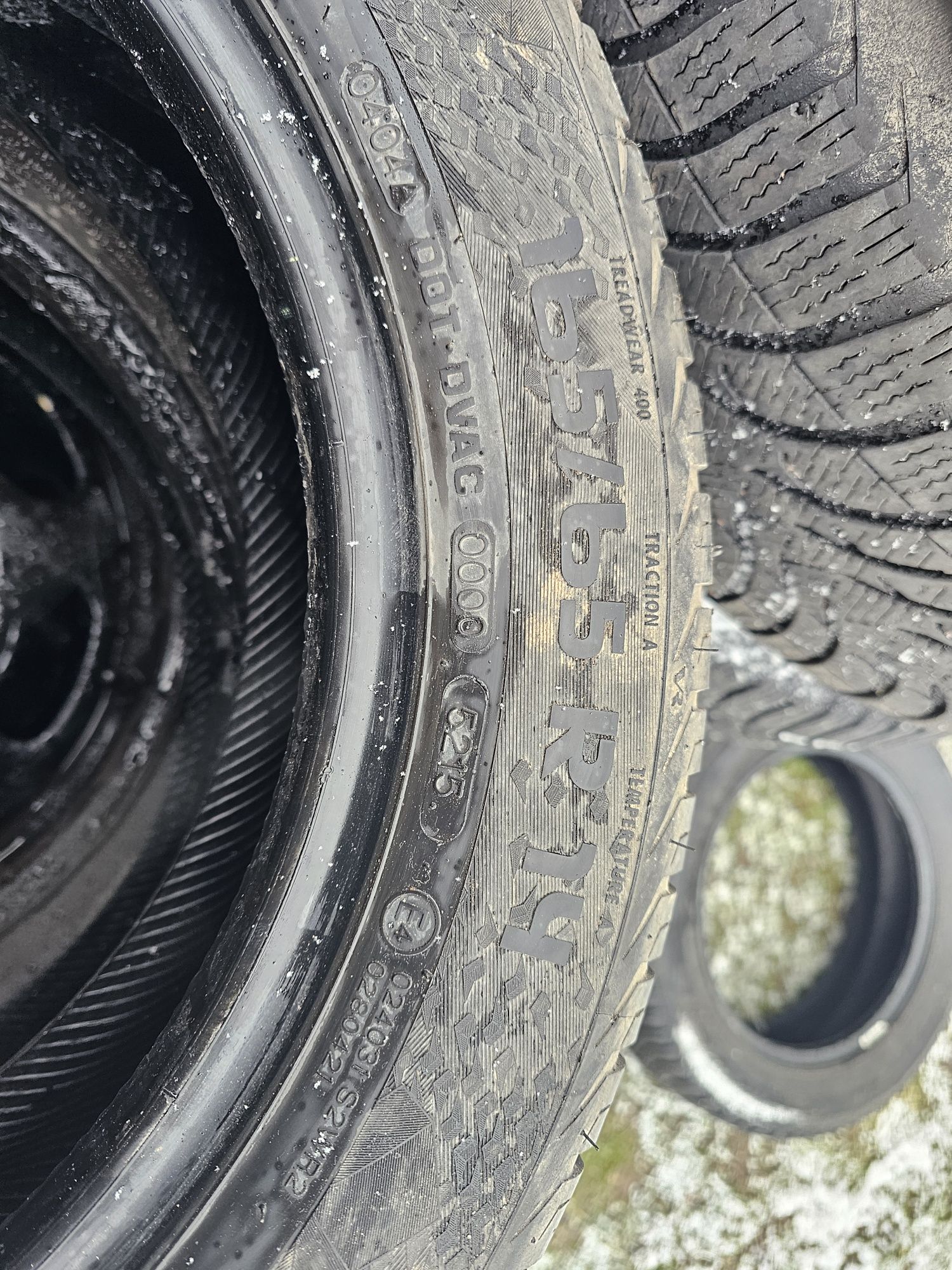 Opony wielosezonowe Vredestein 165/65R14
