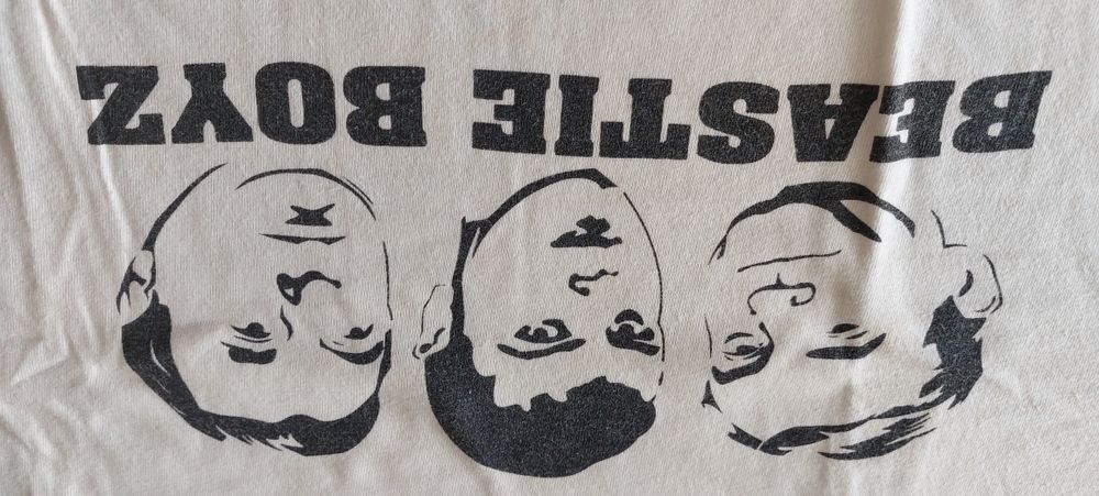 Koszulka manifest polityczny