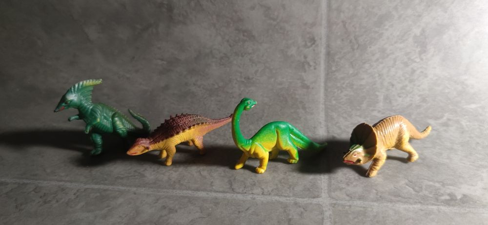 Дінозаври та Дракони (як приборкати дракона) (фірмові іграшки)