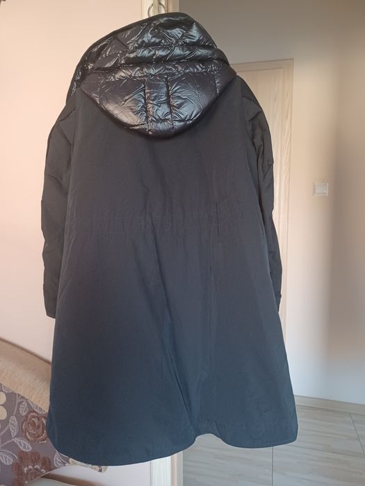 Kurtka-plaszcz Moncler rozmiar M-L .nowy