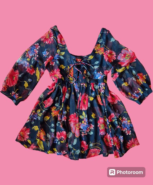 Krótka sukienka w kwiaty sukienka plażowa S