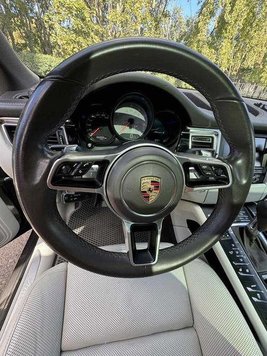 Macan 2015, на белом салоне, машина супер luxury