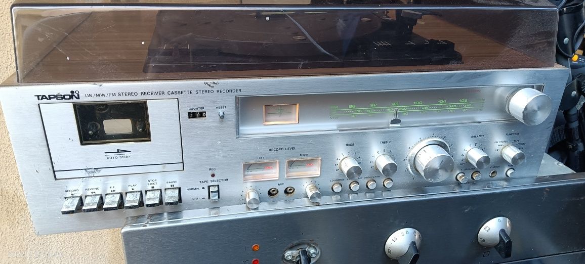 Rádios e aparelhagens antigas