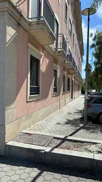 Apartamento T2 à venda na rua José Saramago, Oliveira do Douro