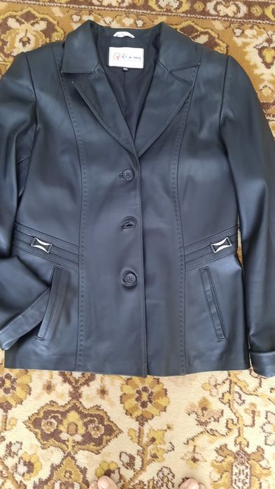 Пиджак кожаный женский., б/у в отличном состоянии.