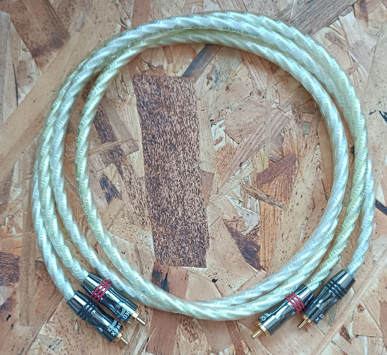 Межблочный кабель Qed Qunex Silver Spiral RCA-RCA 2x1метр