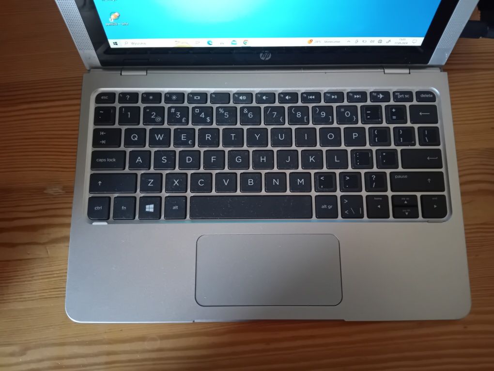 Laptop HP dotykowy tablet mały