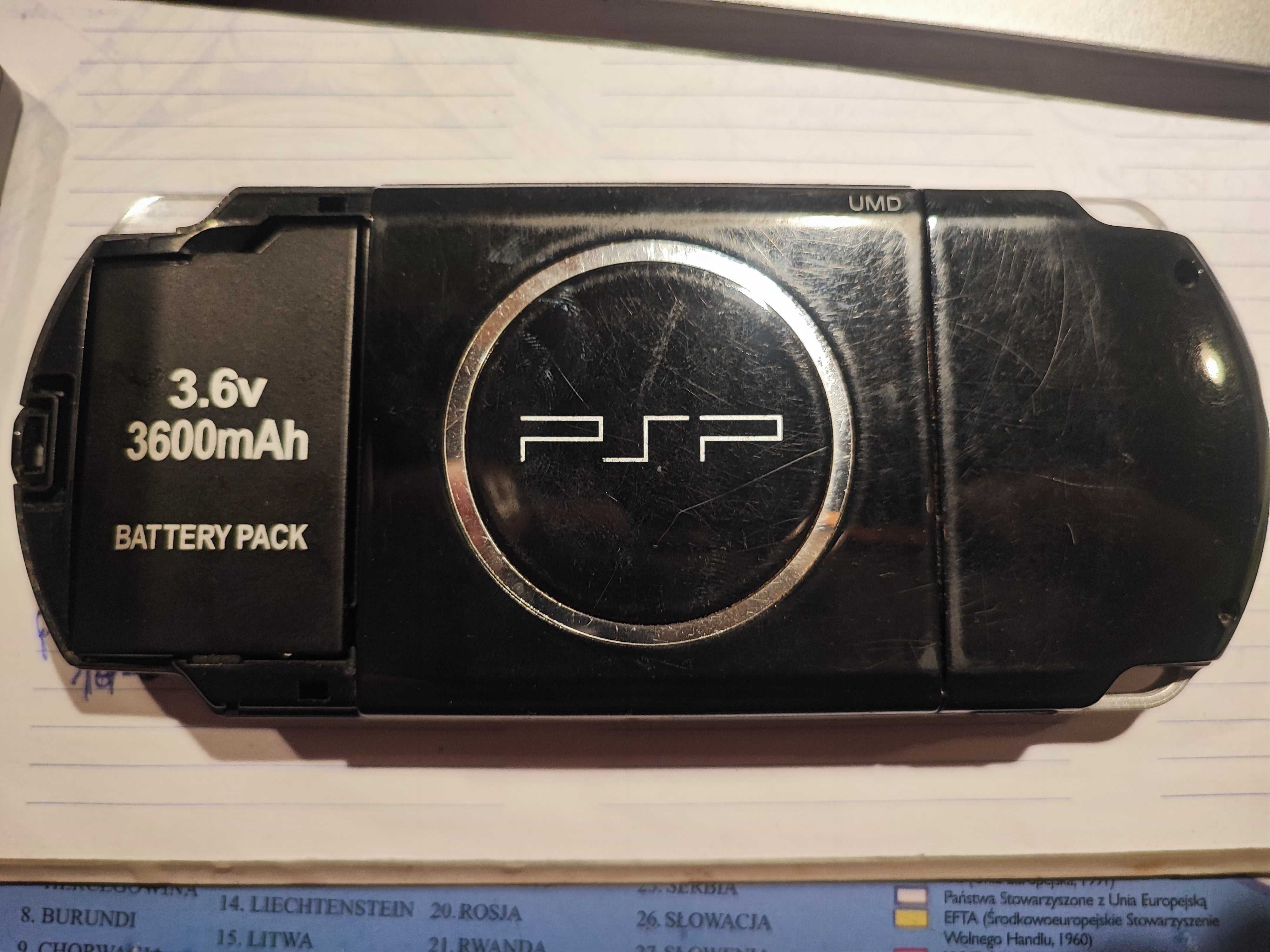 PSP slim 3004 + 10 gier, nowa bateria, gratis słuchawki bluetooth