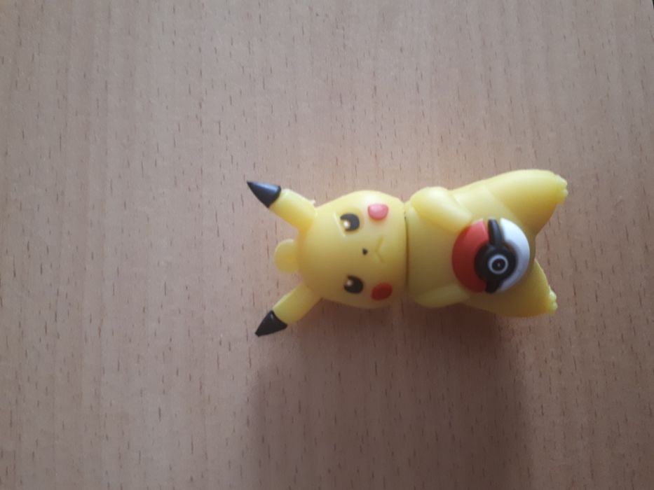 Pen USB 32GB Pokémon Pikachu64550345949826121
