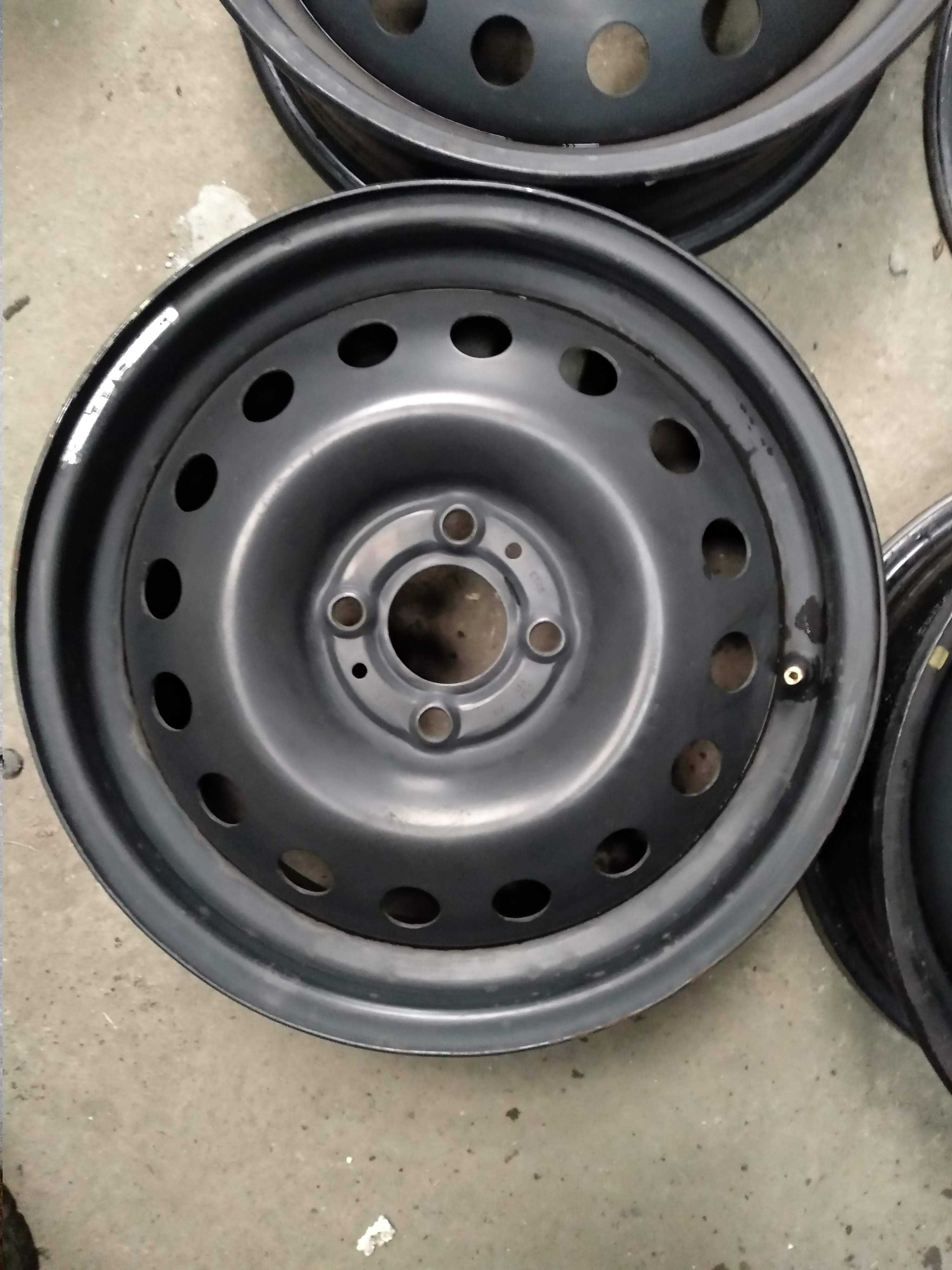 Felgi stalowe 4x100 NISSAN MICRA NOTE 15Cali ET50 5,5J 4szt, jak nowe