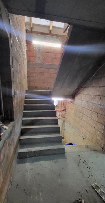 Lokal na magazyn-produkcję