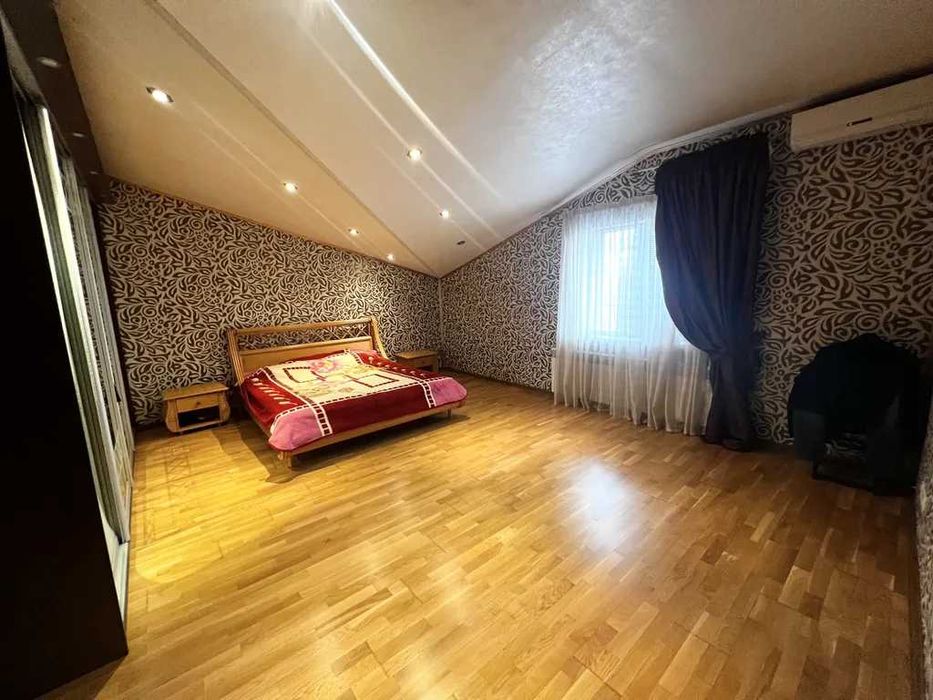 Продам 2 этажный дом в Березановке на левом берегу