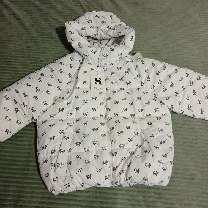 Зимова біла куртка