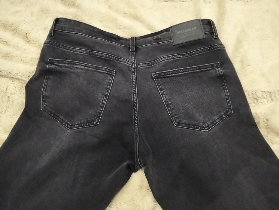 Чоловічі джинси pull and bear