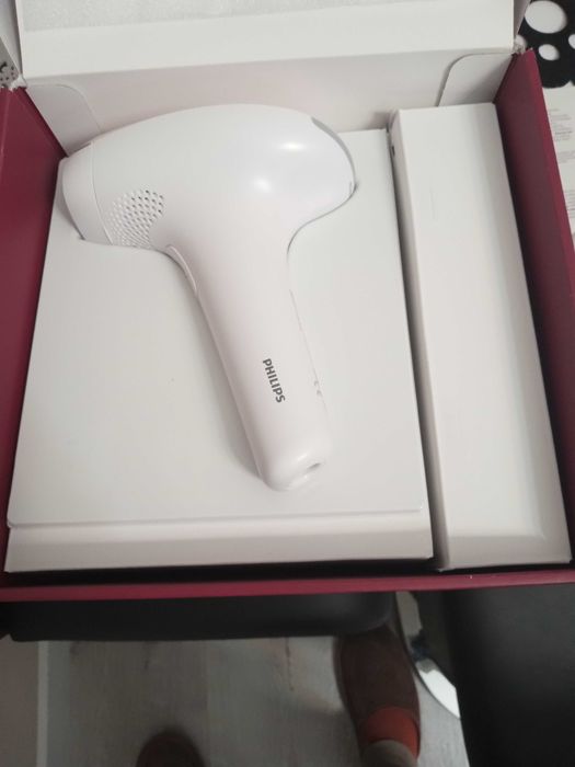 Philips Lumea OPL Hair Removal  7000