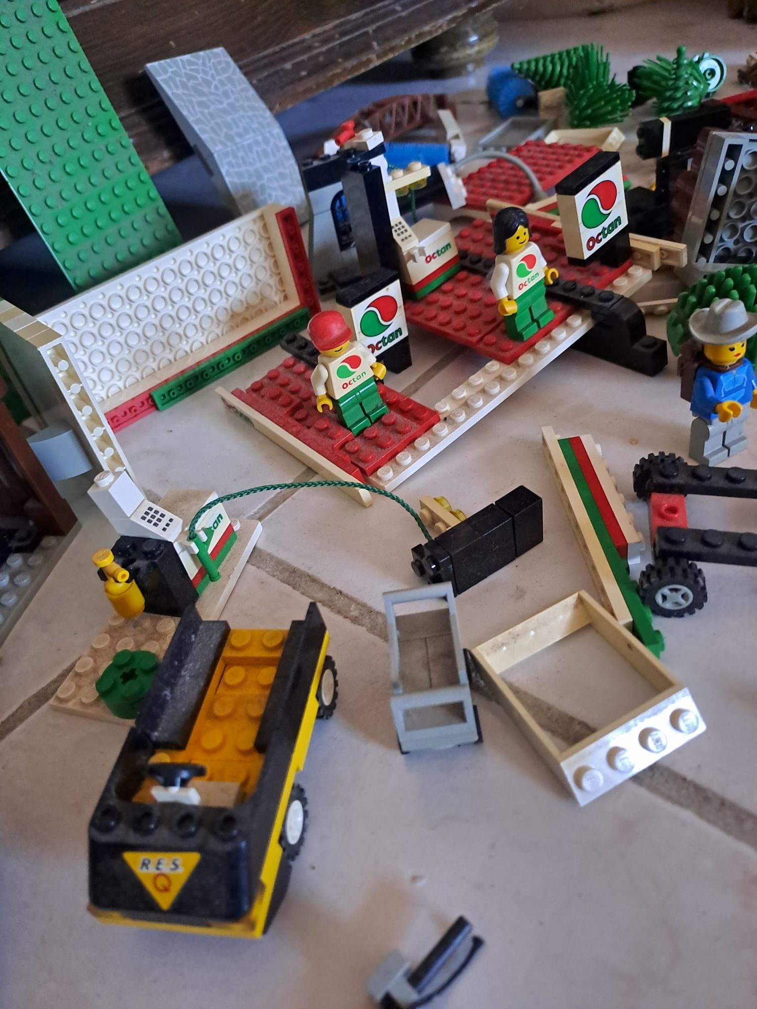 Lego antigo estação serviço