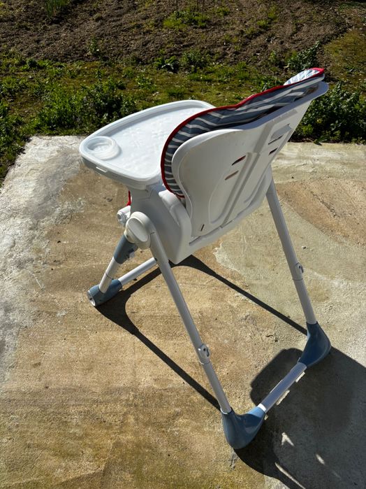 Cadeira de refeição