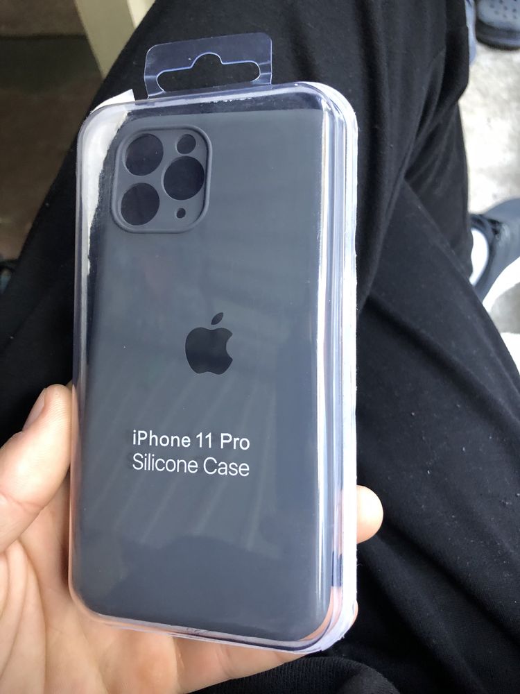 Чехол на iphone 11 pro