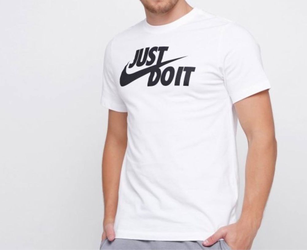 Мужские футболки Nike чёрные белые найк