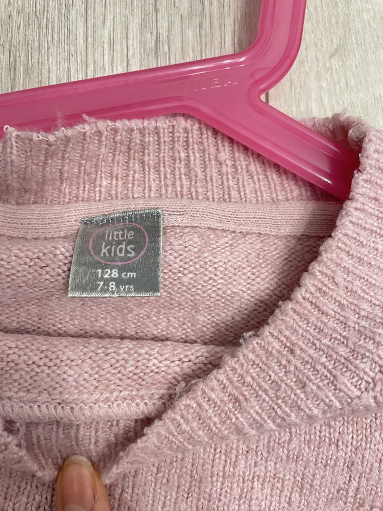 Sweter r.128 kuleczki