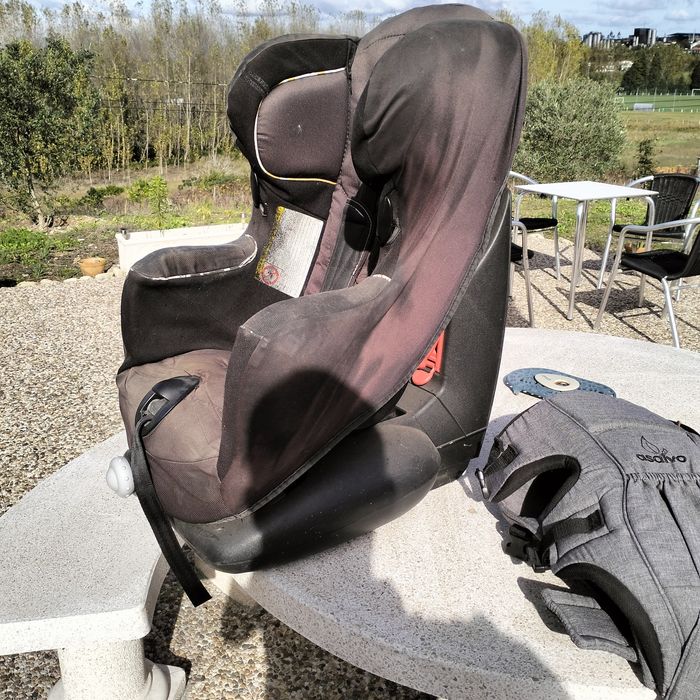 Cadeira para carro e cinta de criança