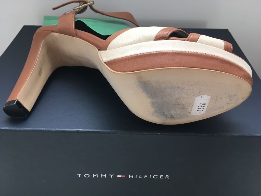Szpilki Tommy Hilfiger skóra naturalna nowe