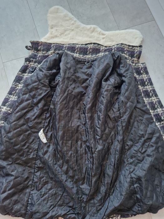 Płaszcz przejściowy w kratę 50% wełna