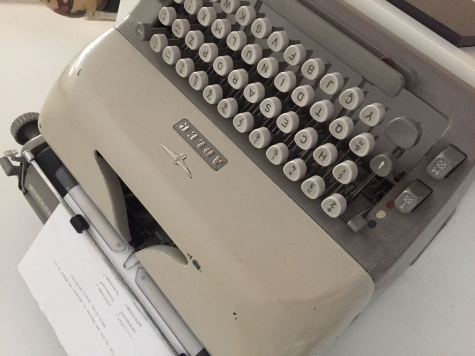Máquina de escrever Adler * Especial