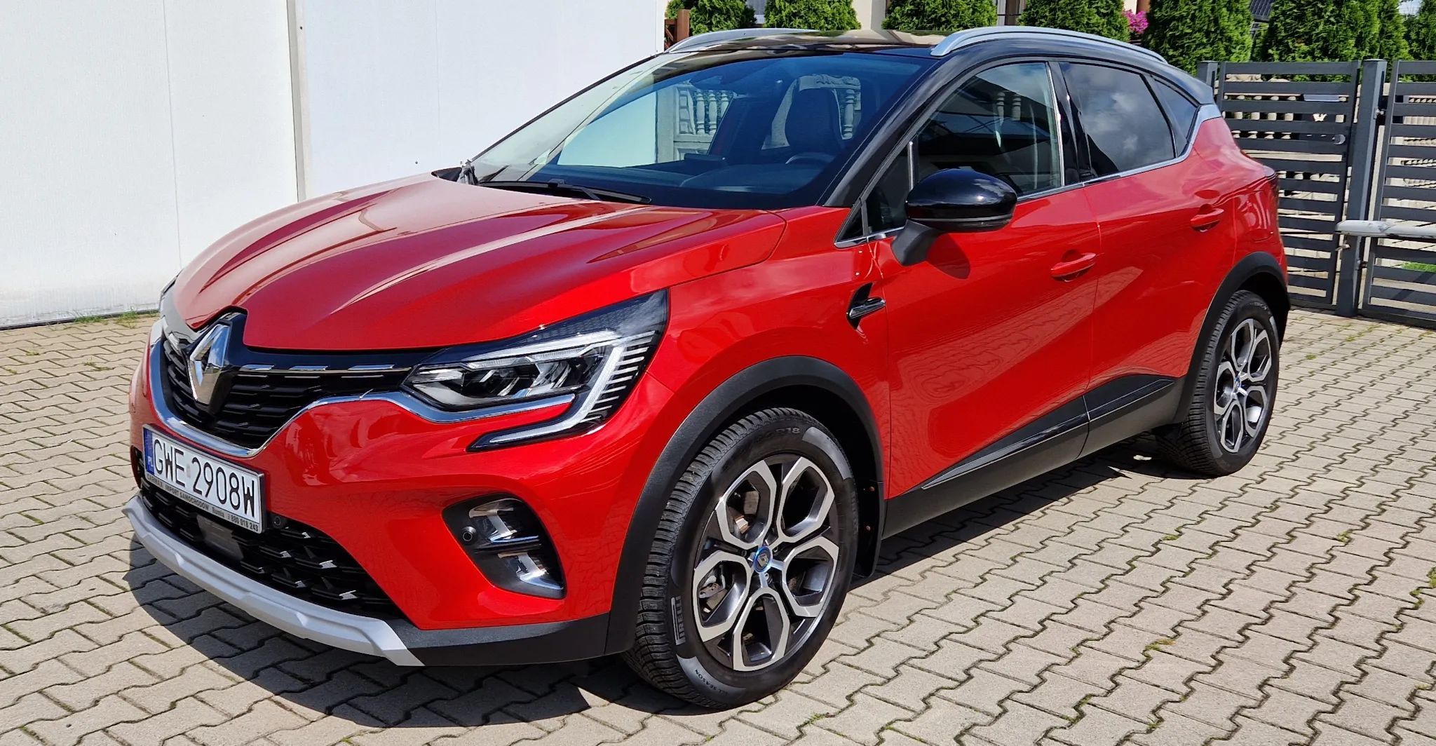 Renault Captur 1.6 E-tech Hybrid Stan Nowy