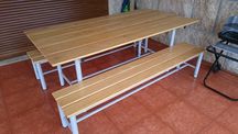 Mesa com 2 bancos em madeira, Nova