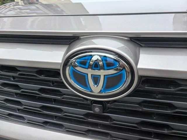 Toyota RAV4 2020 року