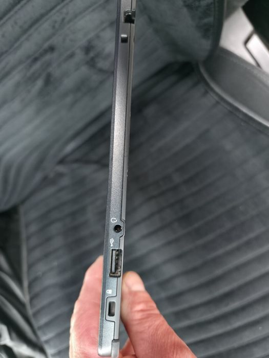 Планшет Fujitsu q738 8/256