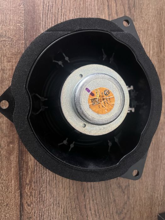 Динамик harman kardon bmw f15  дверний