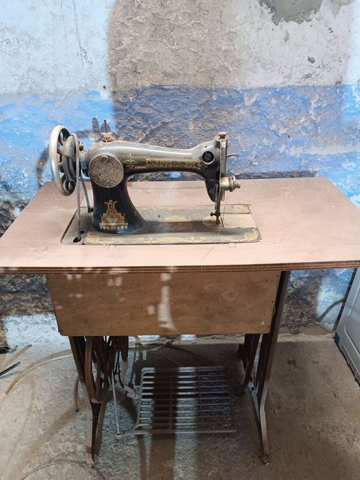 Vendo maquina de costura singer