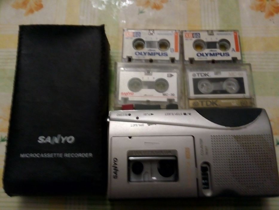 Gravador de reporter Sanyo .