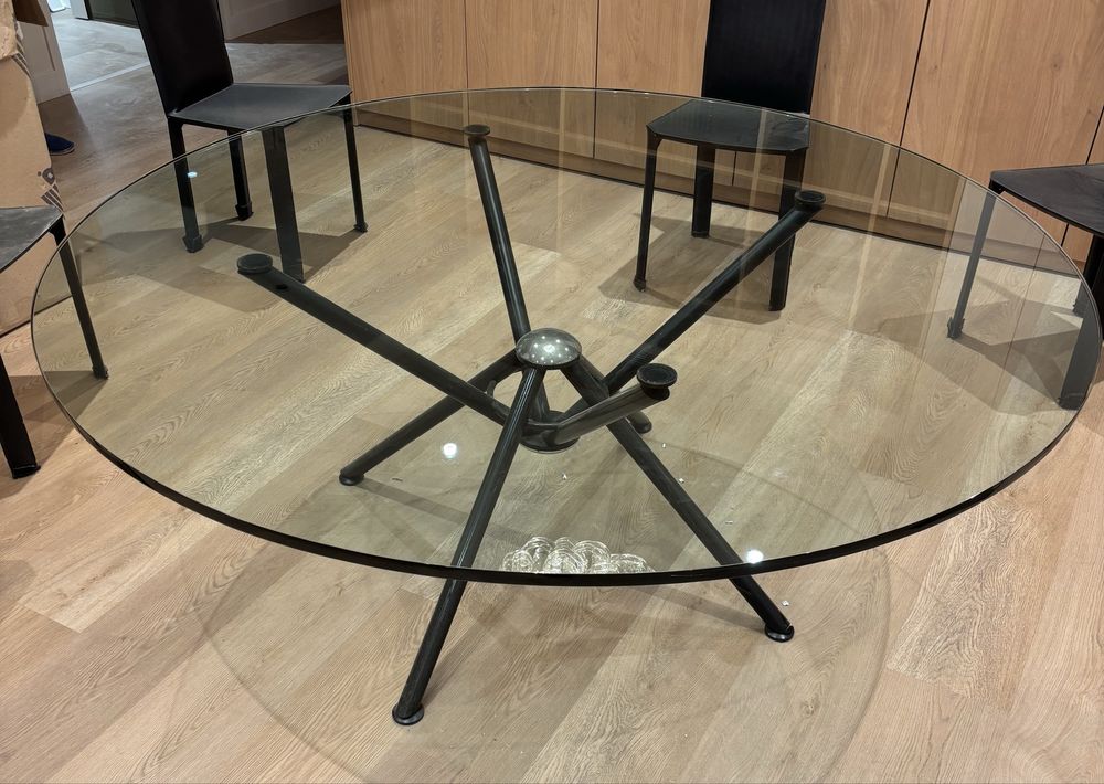 Mesa de jantar com tampo de vidro, 8 lugares