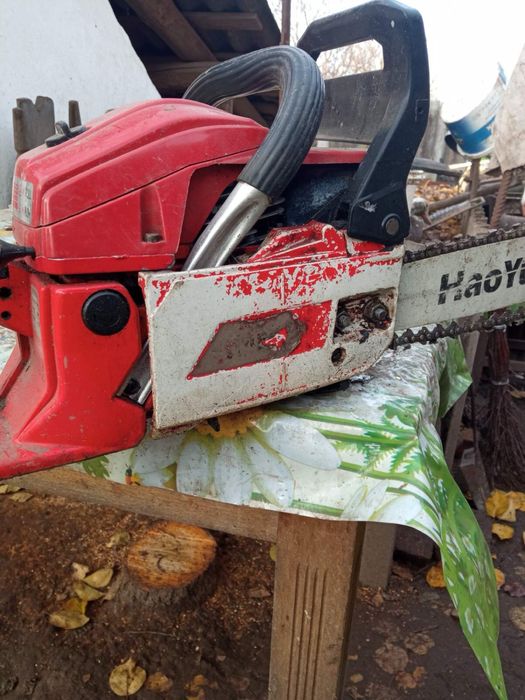 Бензопила в гарному стані