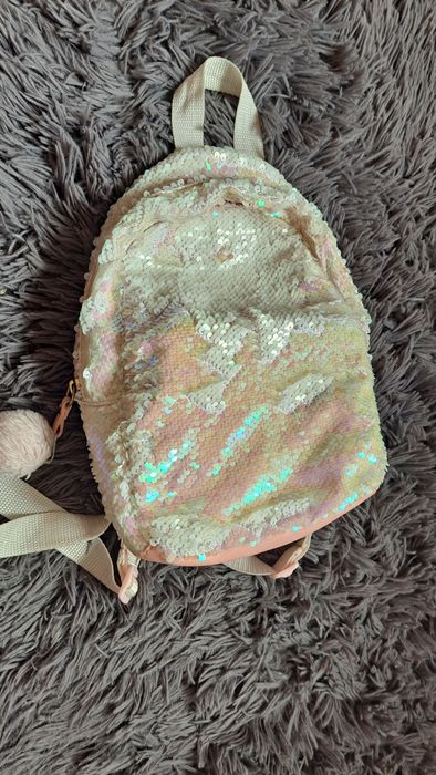 Mały plecak cekinowy