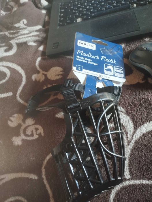 Kaganiec dla psa anione plastikowy