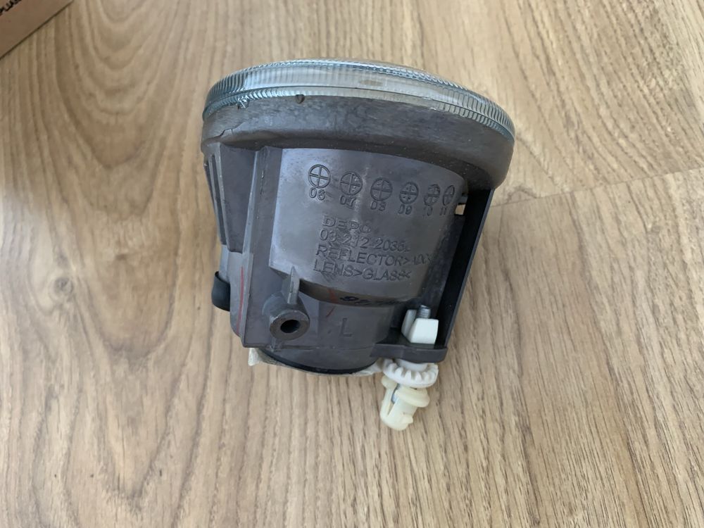 Lampa przeciwmgielna przednia - Toyota Yaris