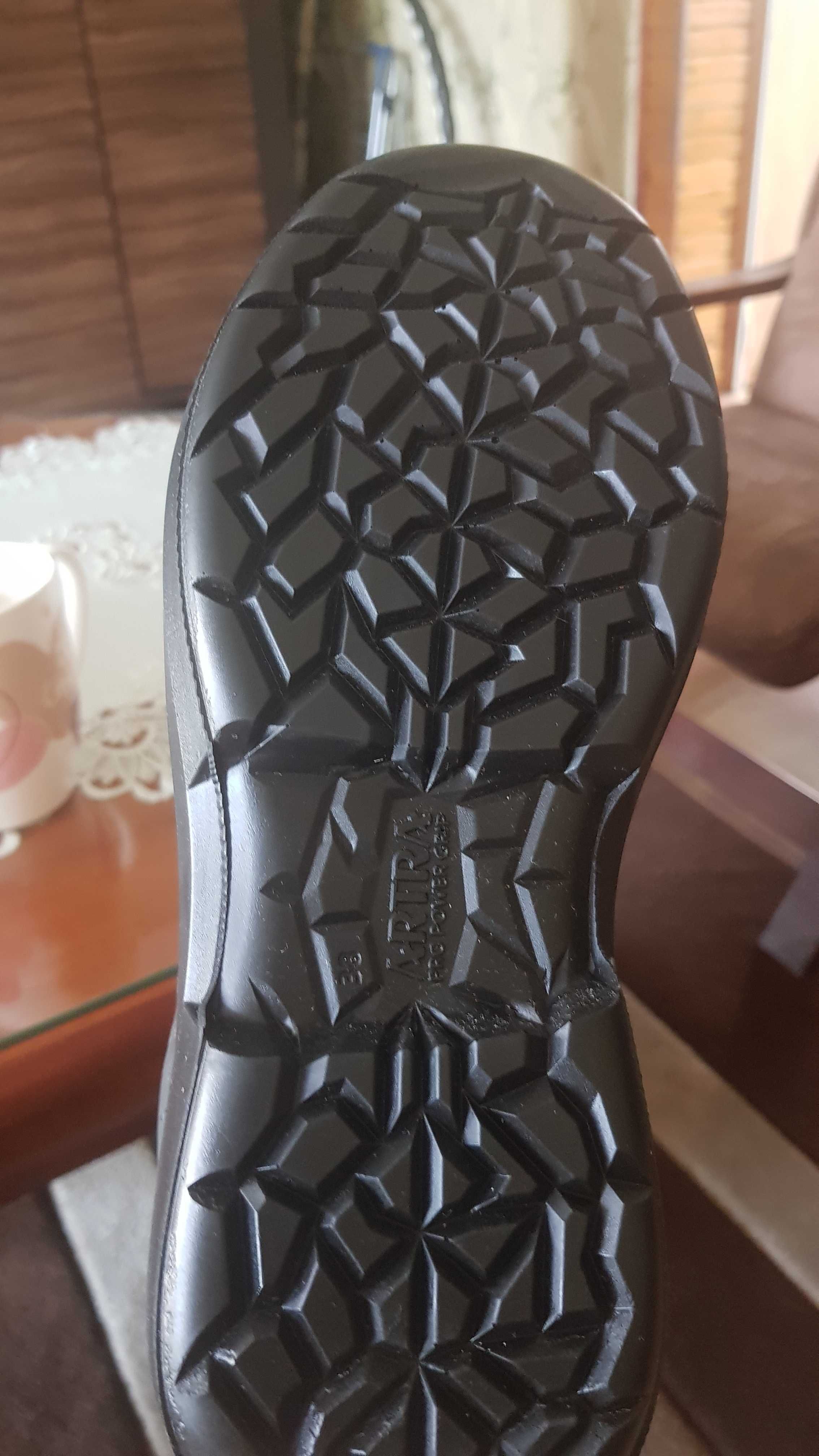 Buty bezpieczne ARTRA S1