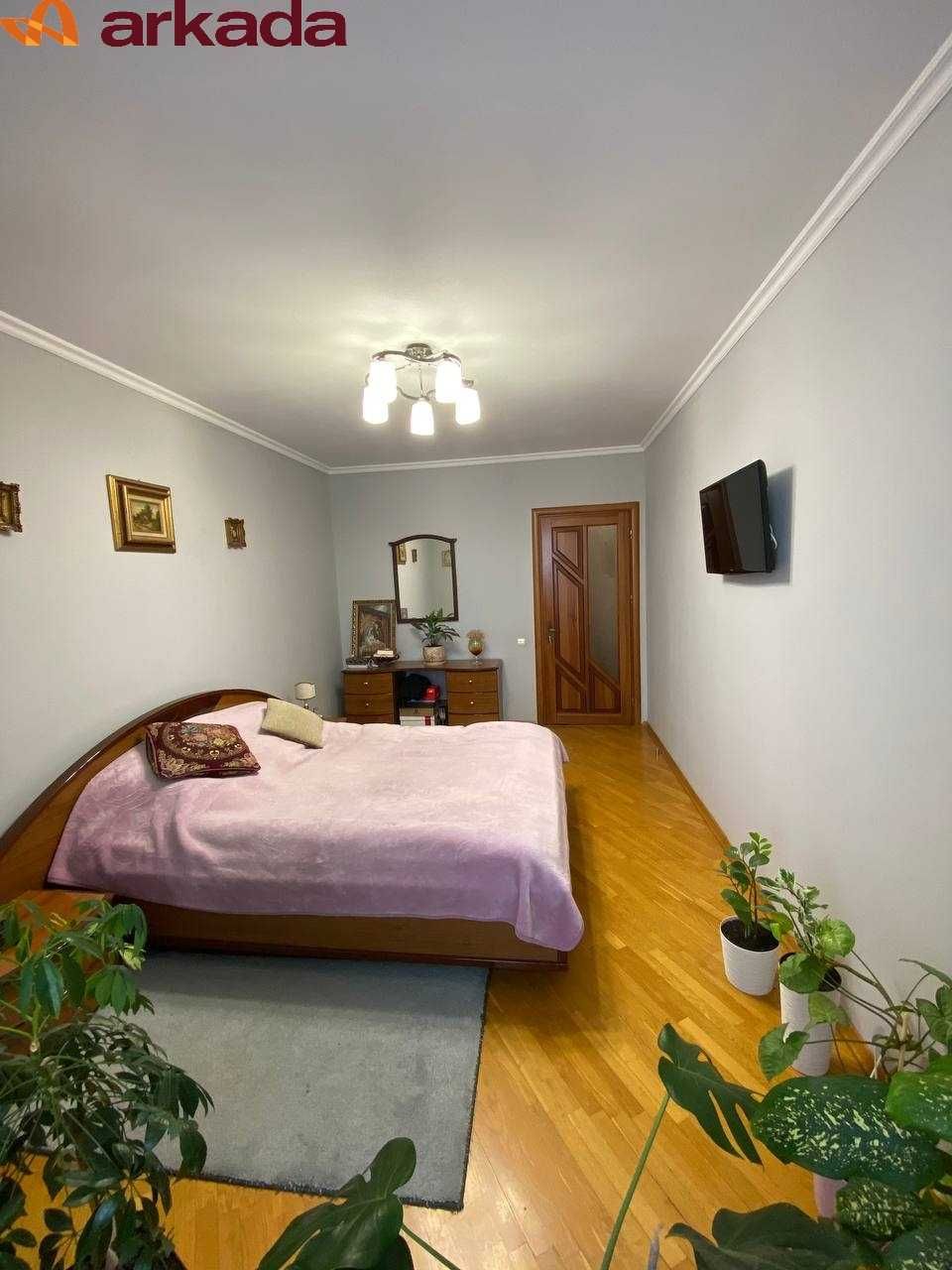 3 кімнатна  в Новобудові 2010 р Позитрон біля Велесу можна Програми